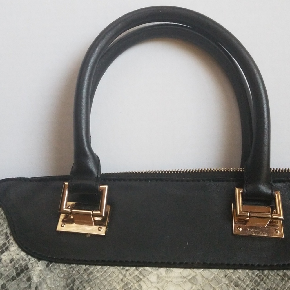 Purse - Picture 8 of 8